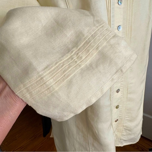 AVENUE Pale Yellow Pintuck Linen Blend Tunic Blouse Mother of Pearl Button Front - Picture 12 of 14